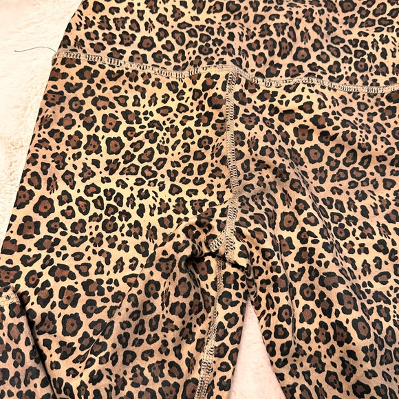Women’s Leopard Print Leggings Size Small - Picture 5 of 9